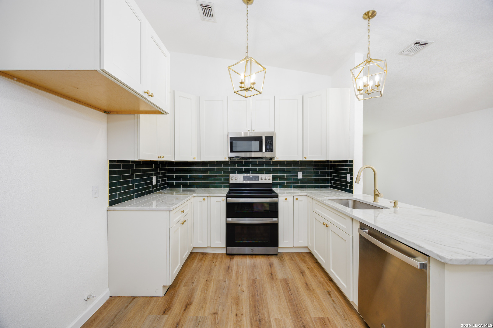12238 Ecksminster San Antonio TX 78216