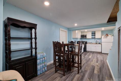 43 Leroux San Antonio TX 78207