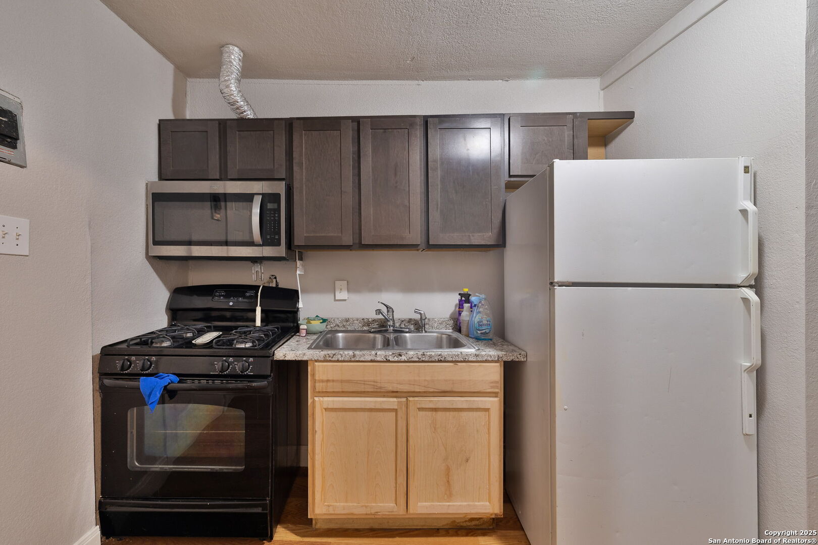 43 Leroux San Antonio TX 78207