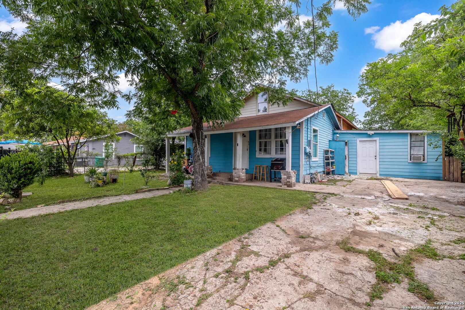 43 Leroux San Antonio TX 78207