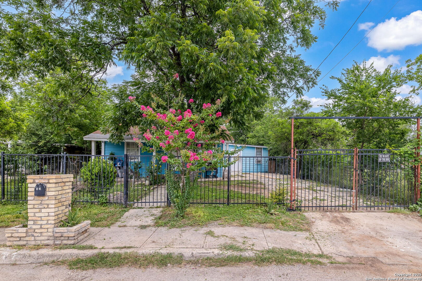 43 Leroux San Antonio TX 78207