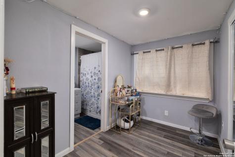 43 Leroux San Antonio TX 78207