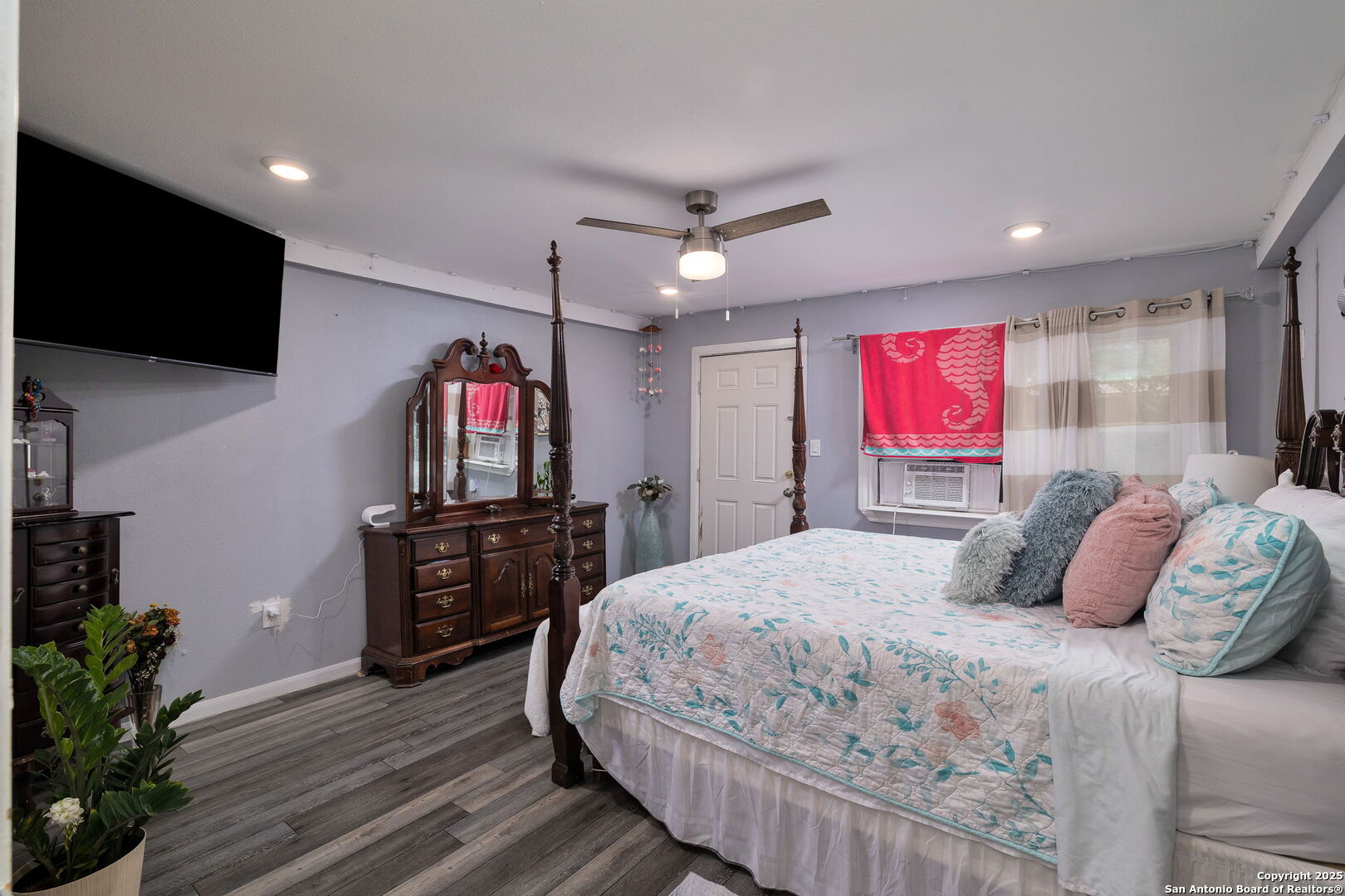 43 Leroux San Antonio TX 78207