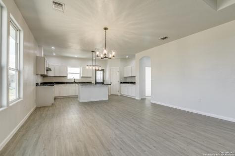 104 Flor Del Sol San Antonio TX 78264