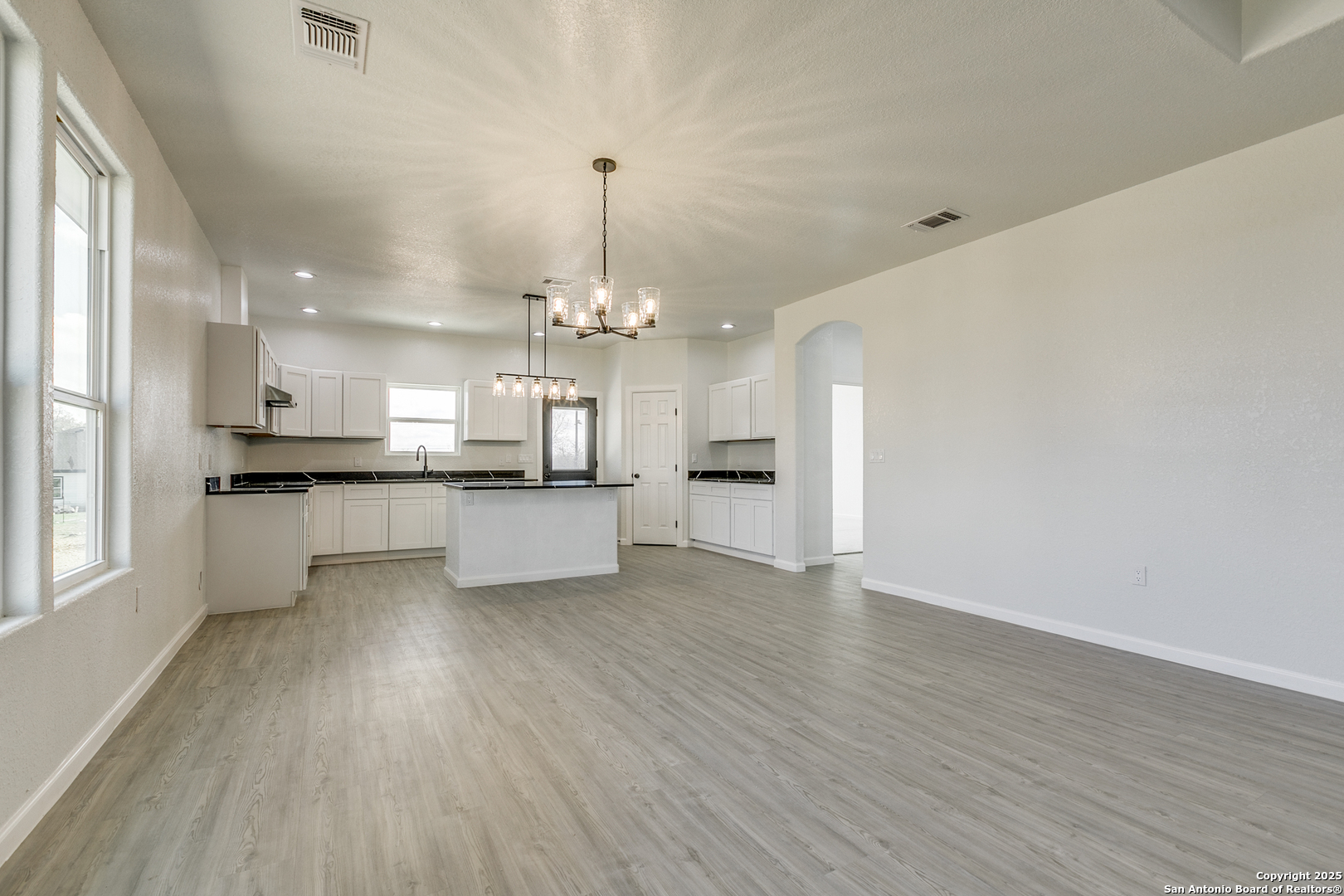 104 Flor Del Sol San Antonio TX 78264
