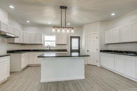 104 Flor Del Sol San Antonio TX 78264