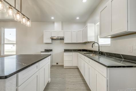 104 Flor Del Sol San Antonio TX 78264