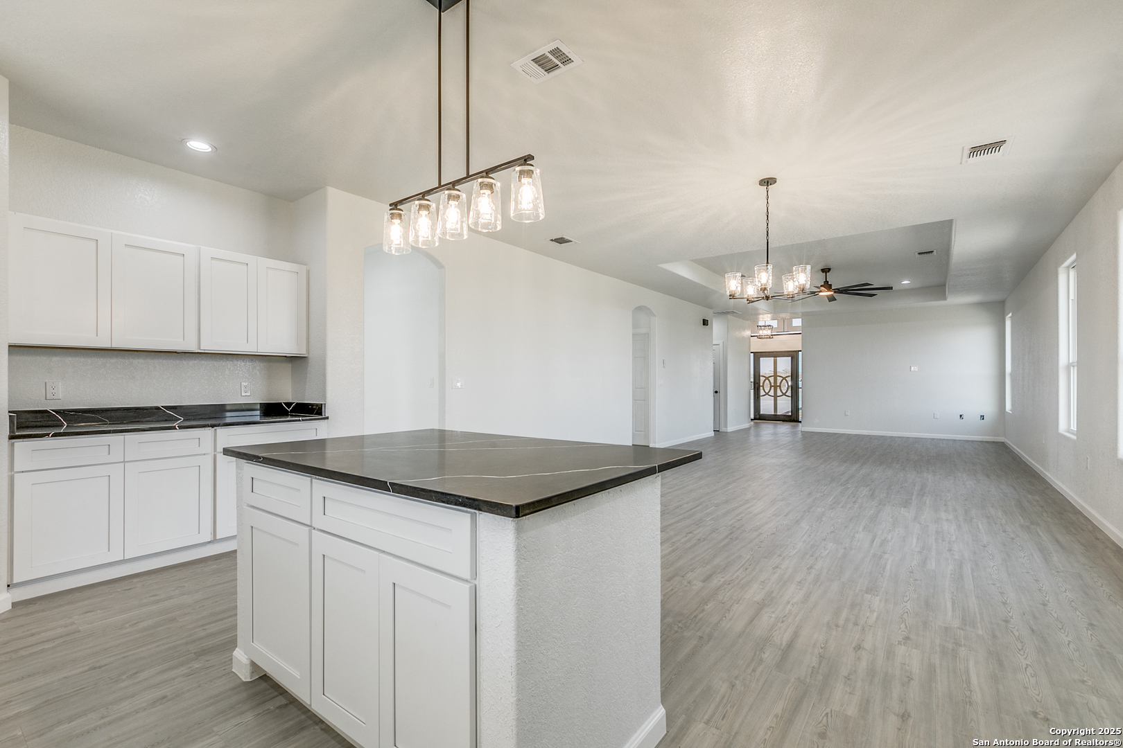 104 Flor Del Sol San Antonio TX 78264