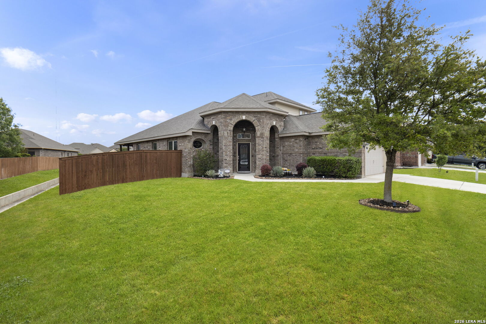 8702 Shady Mountain San Antonio TX 78254