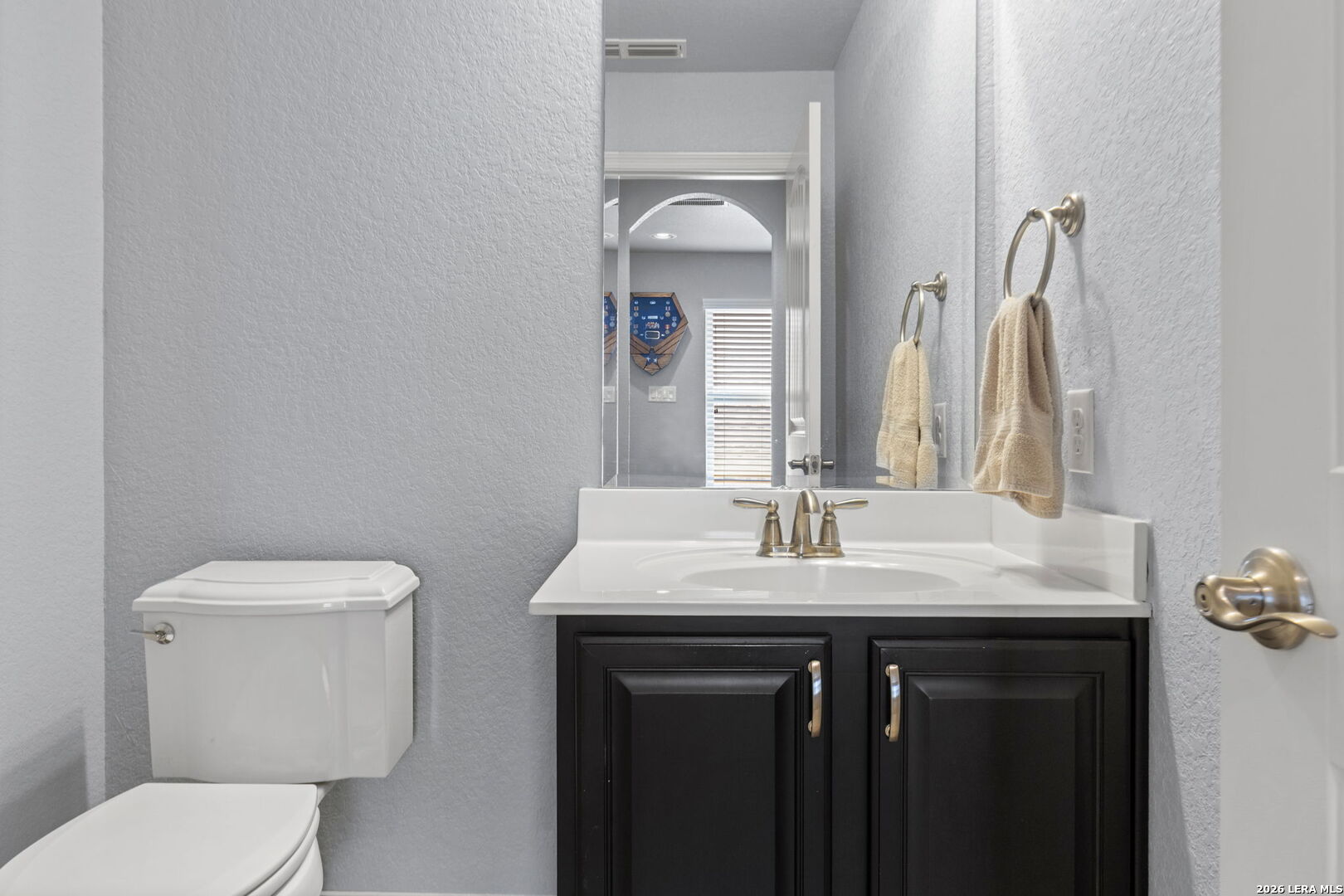 8702 Shady Mountain San Antonio TX 78254