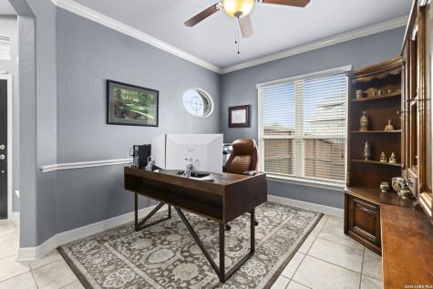 8702 Shady Mountain San Antonio TX 78254