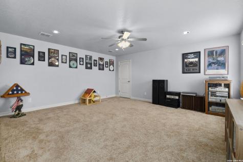 8702 Shady Mountain San Antonio TX 78254