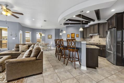 8702 Shady Mountain San Antonio TX 78254