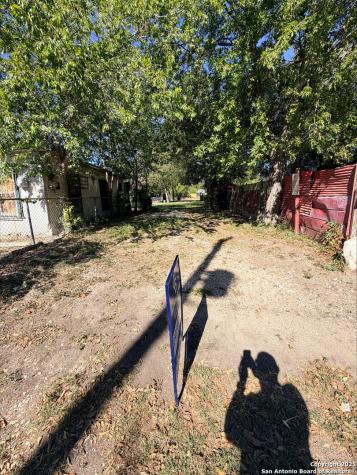 1327 Montezuma San Antonio TX 78207