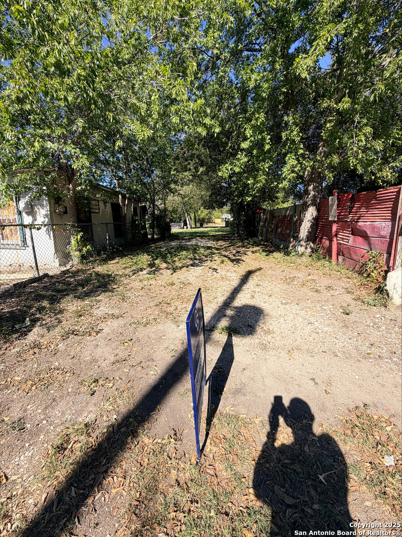 1327 Montezuma San Antonio TX 78207