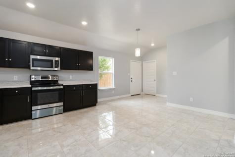 10214 Renova San Antonio TX 78214