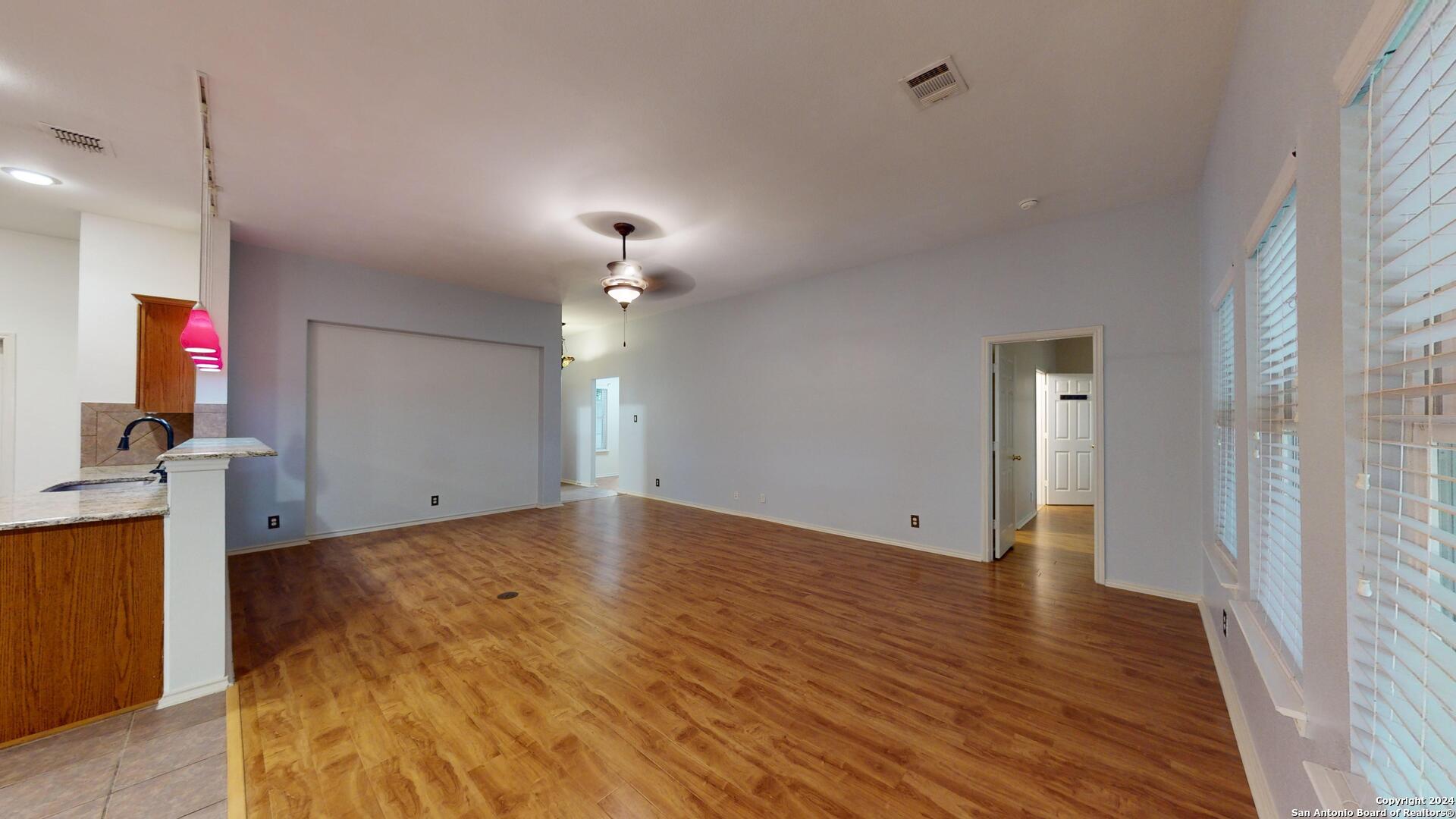 161 Glen Eagles Cibolo TX 78108