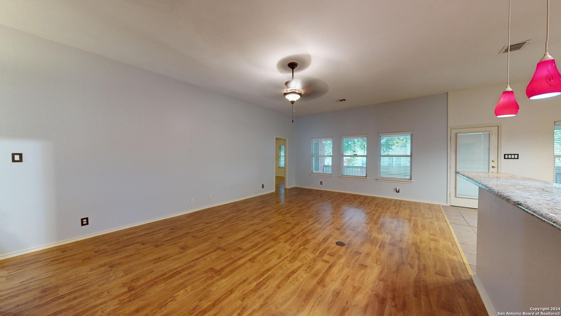 161 Glen Eagles Cibolo TX 78108