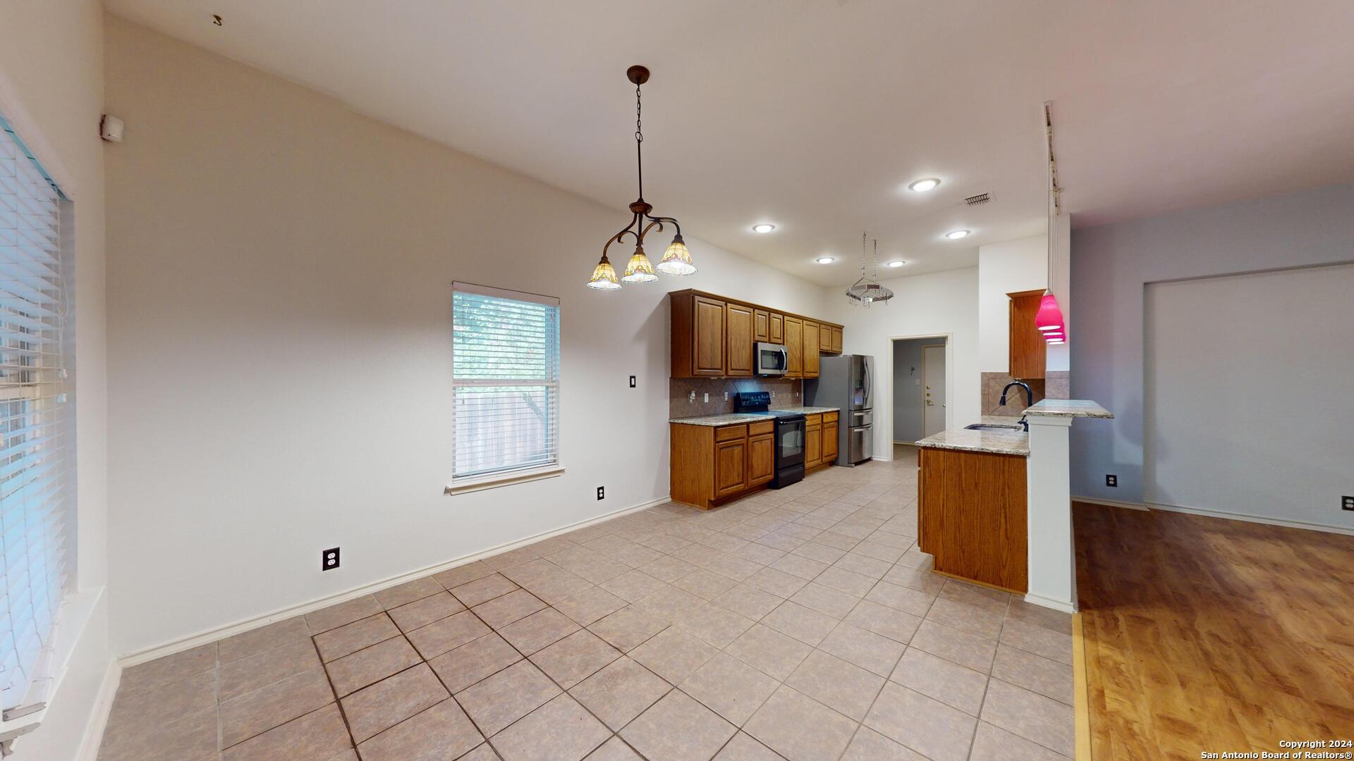161 Glen Eagles Cibolo TX 78108
