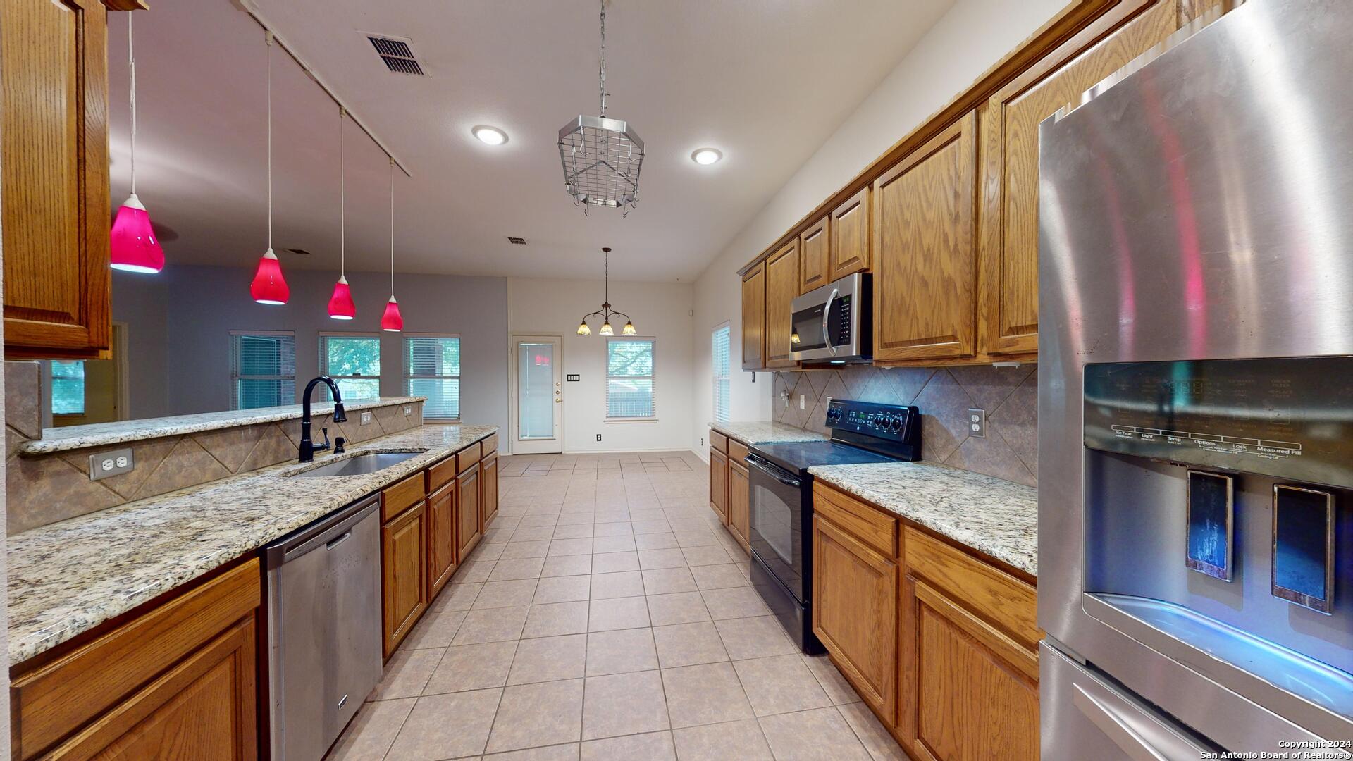 161 Glen Eagles Cibolo TX 78108