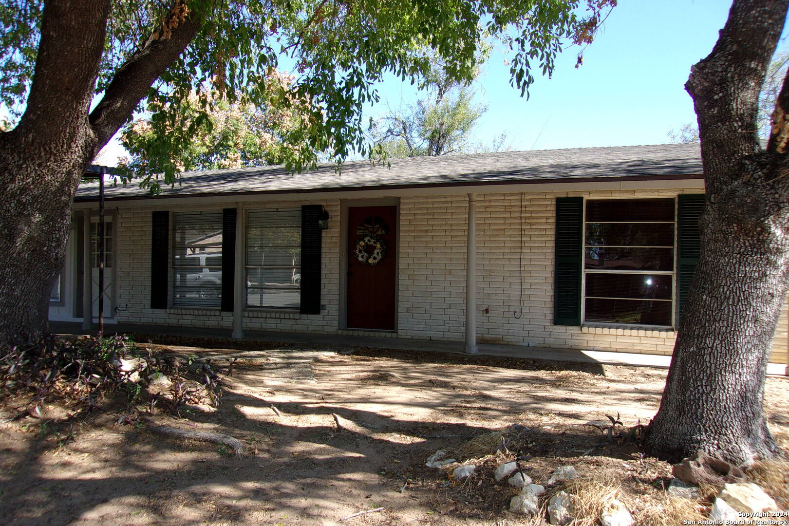 608 Val Verde Drive Pleasanton TX 78064