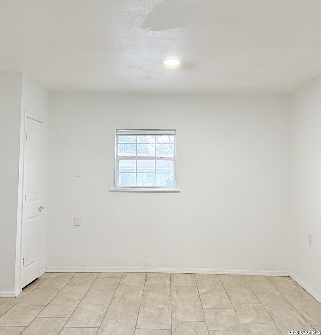 5234 Village Row San Antonio TX 78218