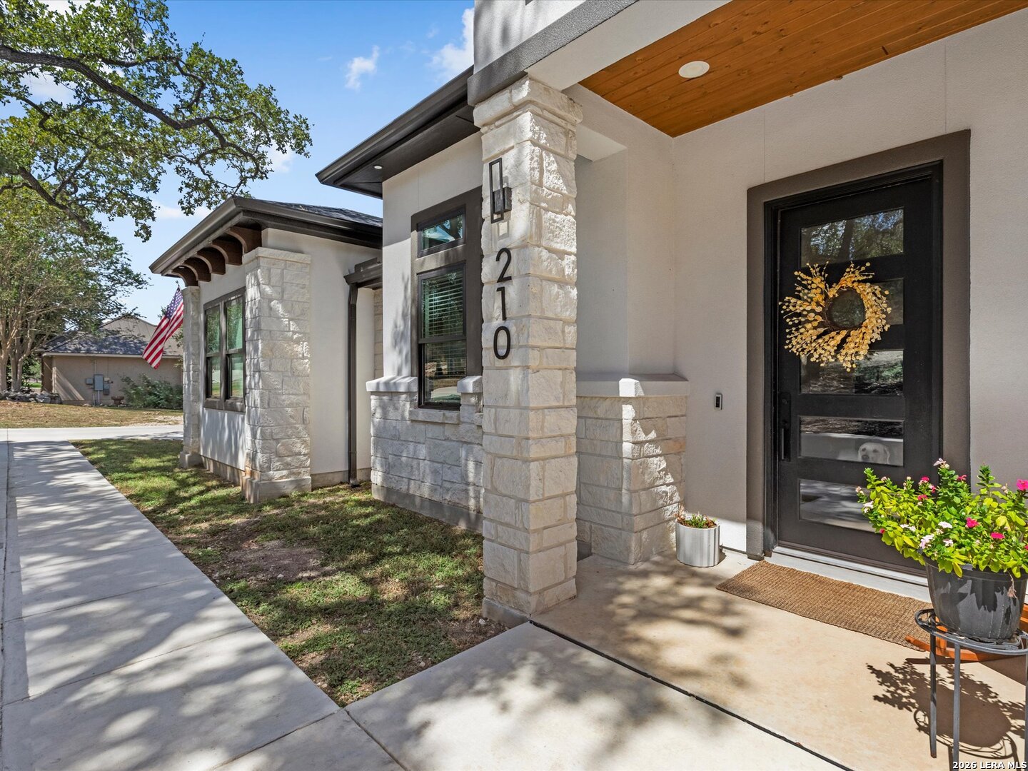 210 Falling Hills New Braunfels TX 78132