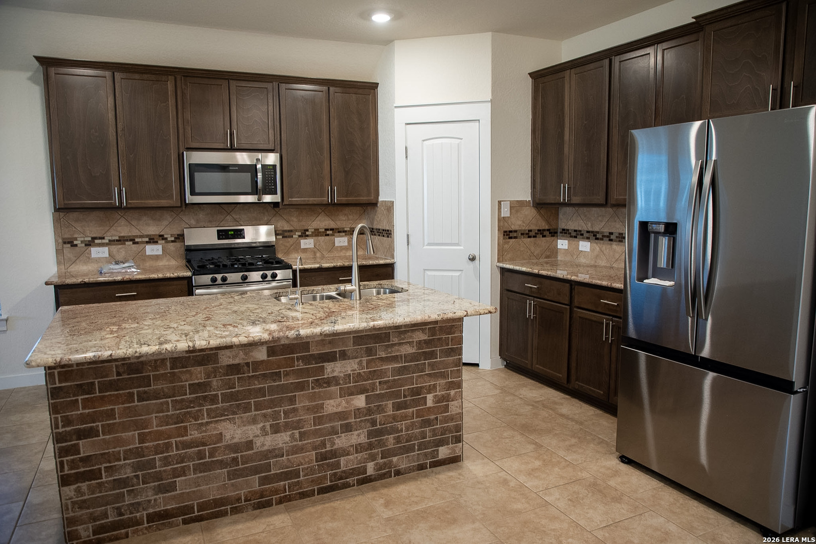 517 Candor Stone Cibolo TX 78108
