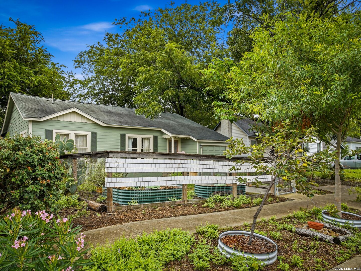 2022 W Craig Place San Antonio TX 78201