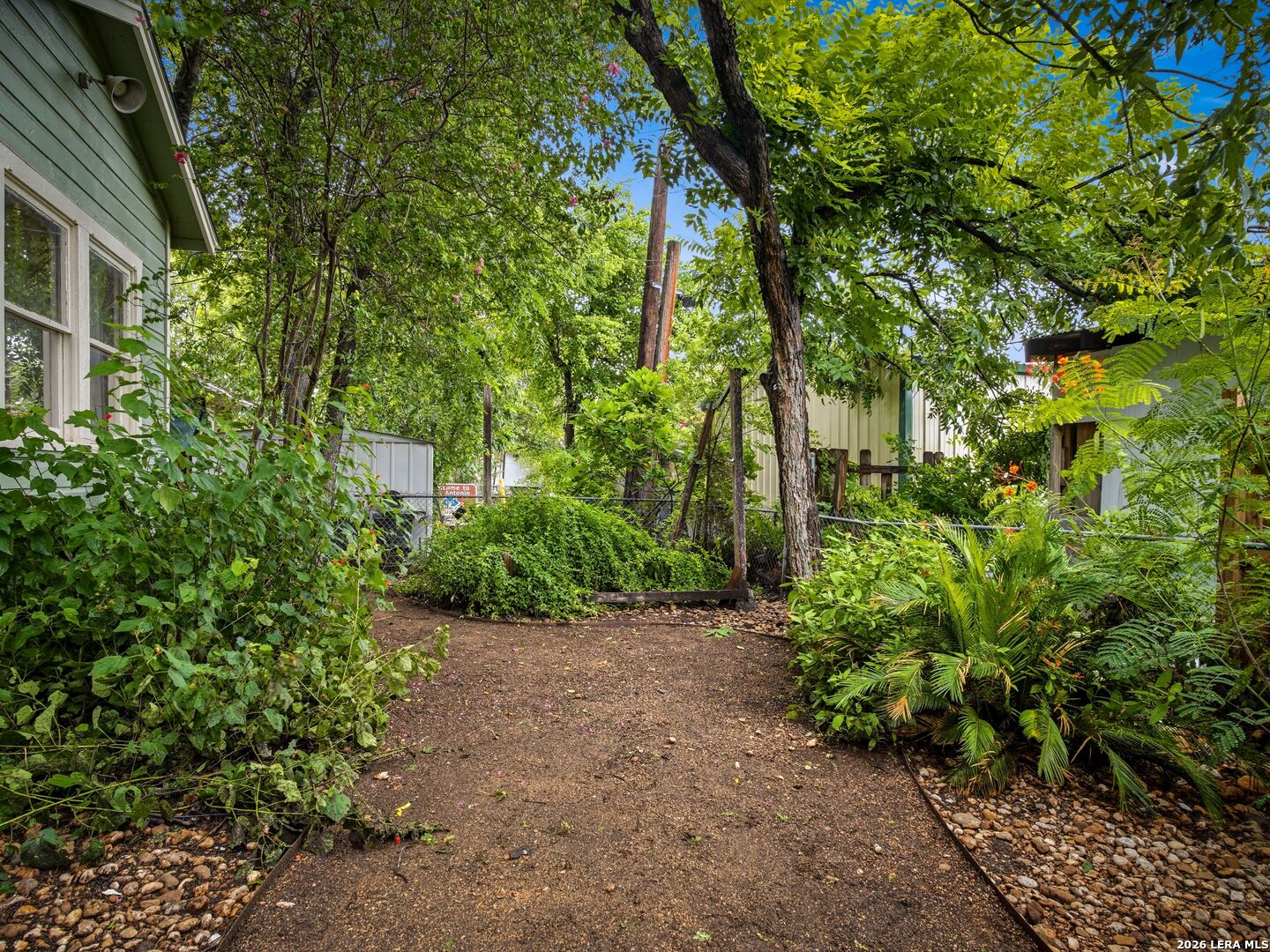 2022 W Craig Place San Antonio TX 78201