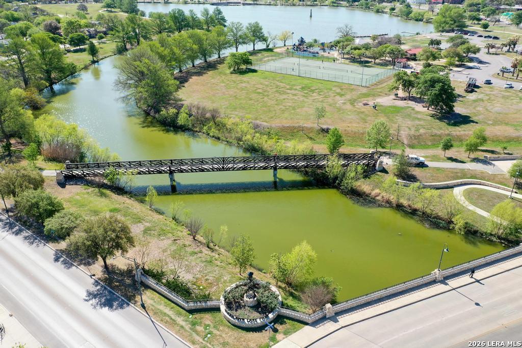 2022 W Craig Place San Antonio TX 78201