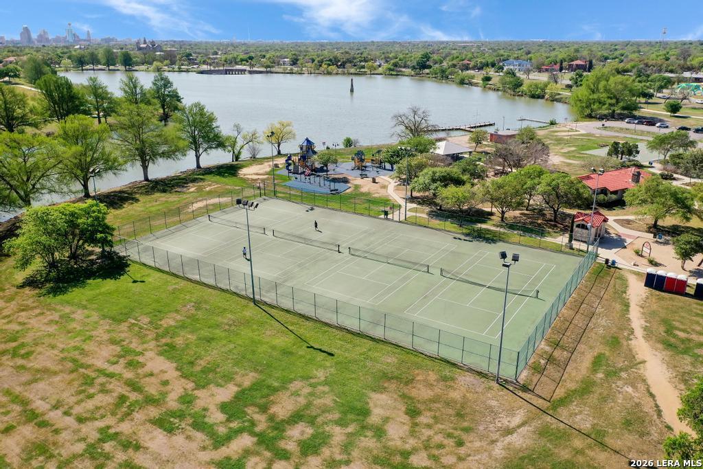 2022 W Craig Place San Antonio TX 78201