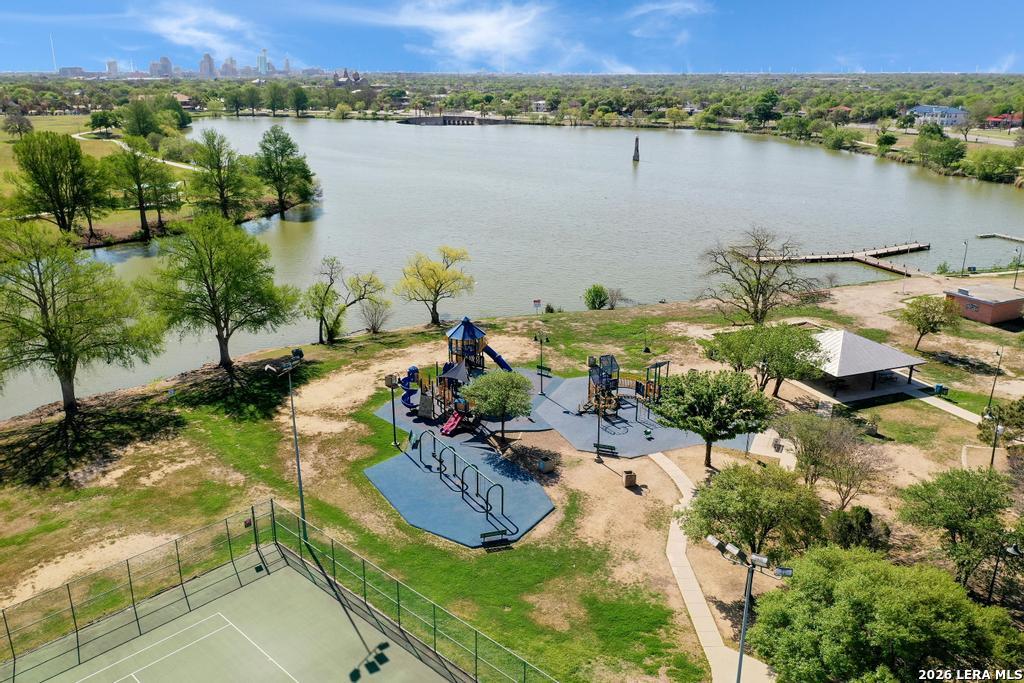 2022 W Craig Place San Antonio TX 78201