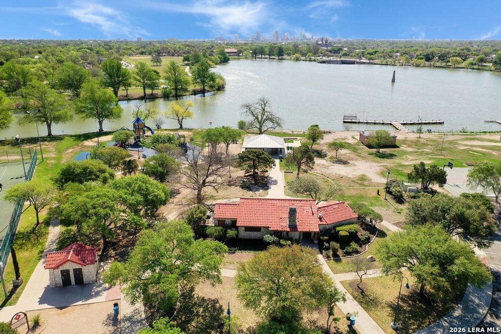 2022 W Craig Place San Antonio TX 78201