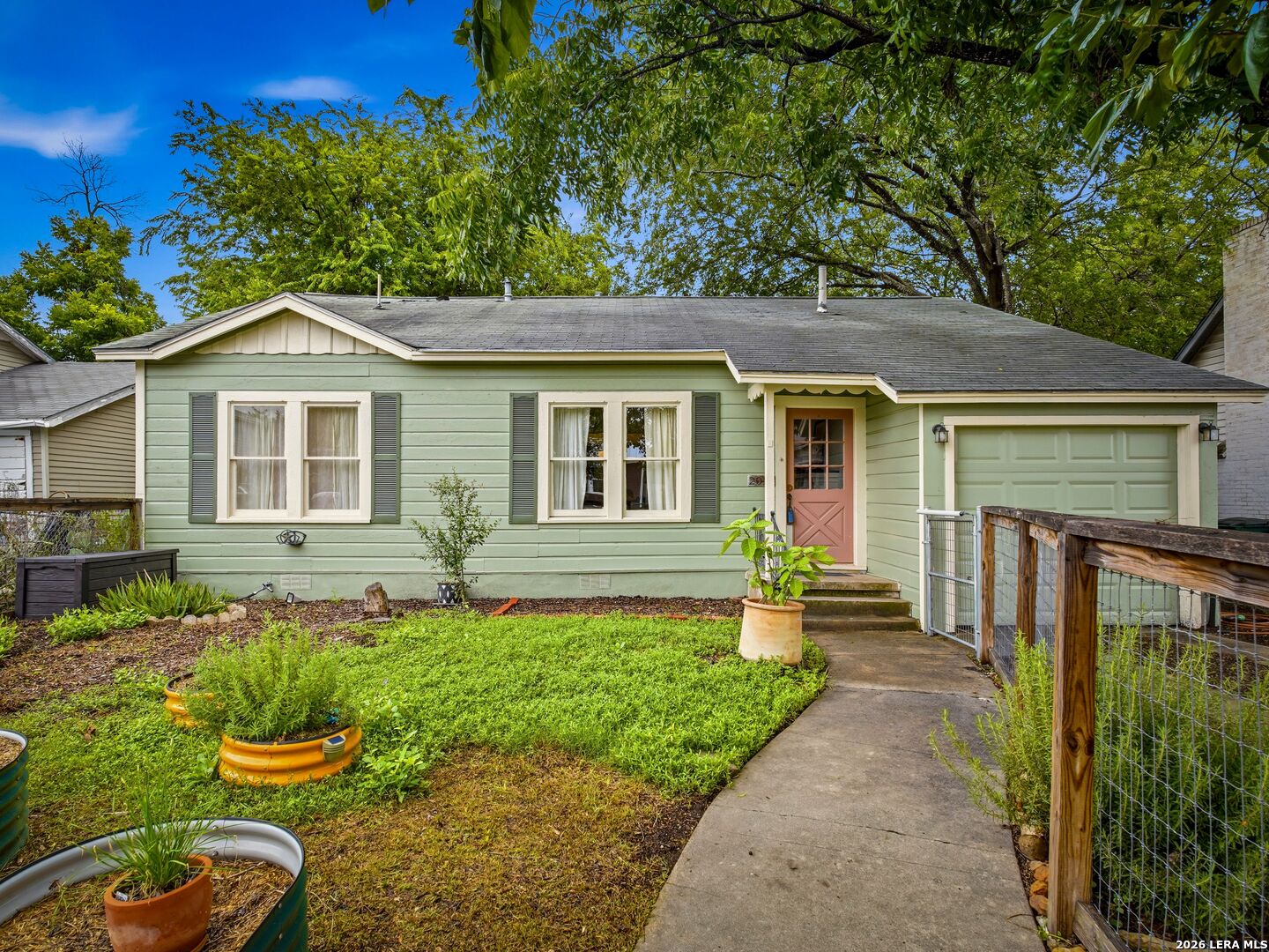 2022 W Craig Place San Antonio TX 78201