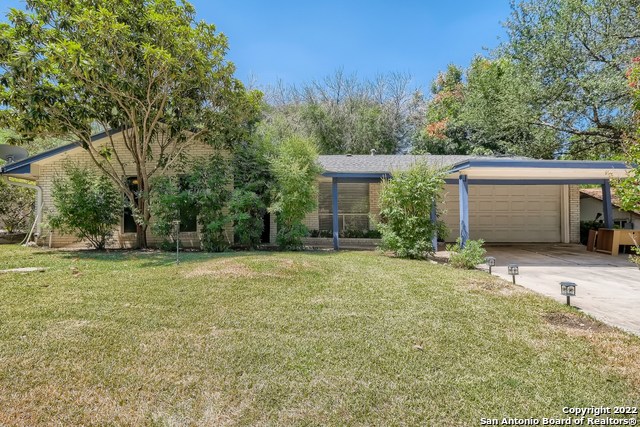 5930 Forest Knoll Street San Antonio TX 78240