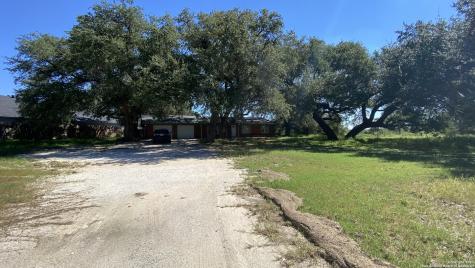 15211 Fm 775 Floresville TX 78114