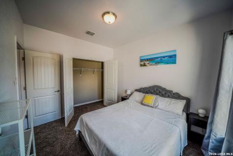 104 Fairway Floresville TX 78114