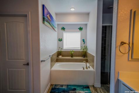 104 Fairway Floresville TX 78114