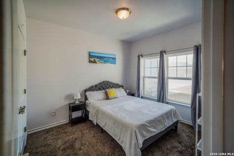 104 Fairway Floresville TX 78114