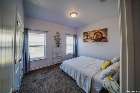 104 Fairway Floresville TX 78114