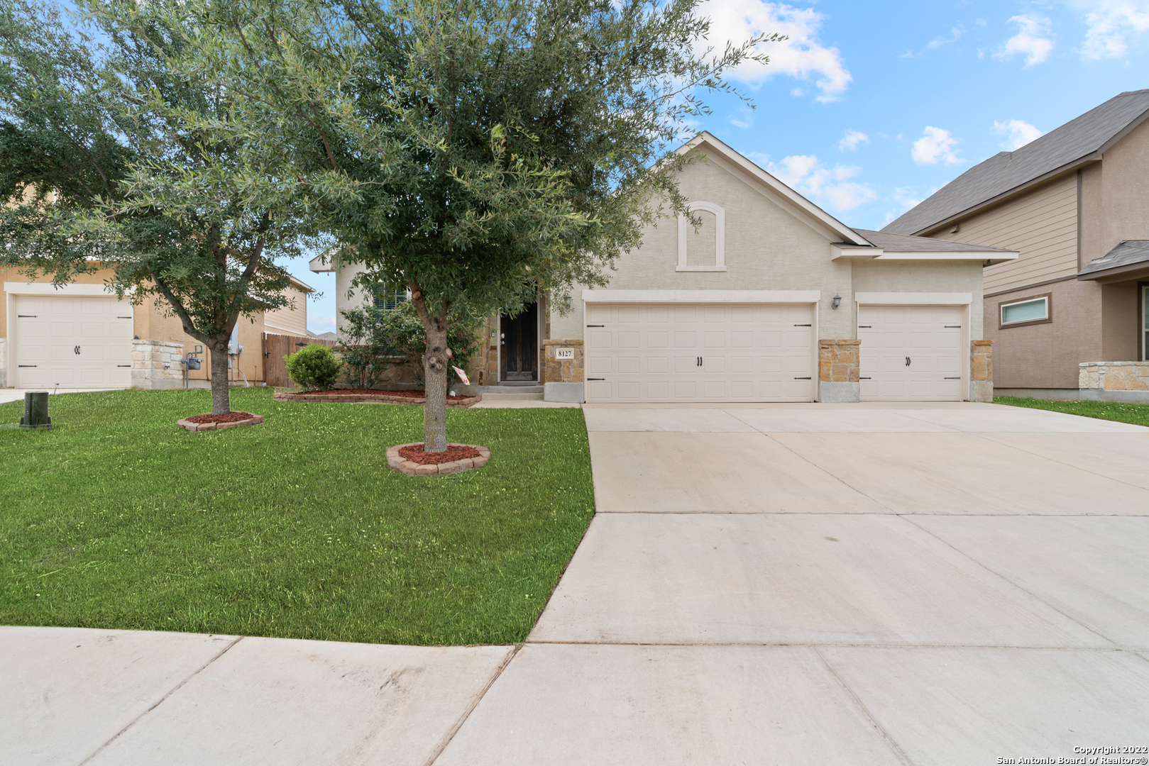 8127 Lovela Bend San Antonio TX 78254