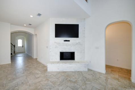7606 Triple Leaf China Grove TX 78263
