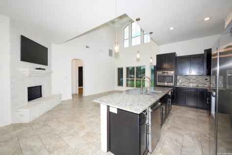 7606 Triple Leaf China Grove TX 78263