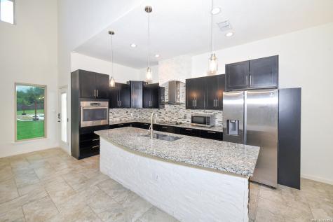 7606 Triple Leaf China Grove TX 78263