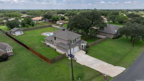 7606 Triple Leaf China Grove TX 78263