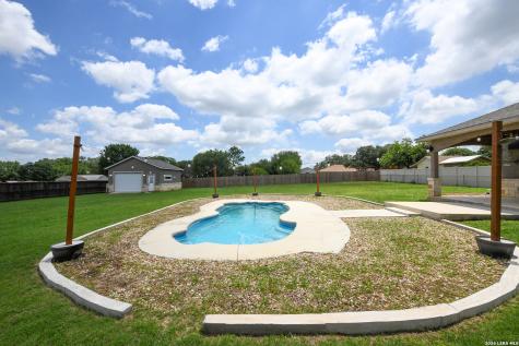 7606 Triple Leaf China Grove TX 78263