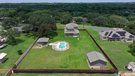 7606 Triple Leaf China Grove TX 78263