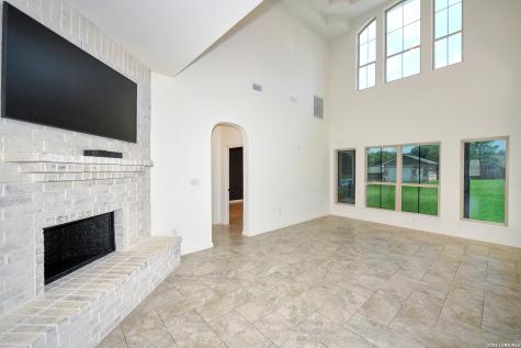 7606 Triple Leaf China Grove TX 78263
