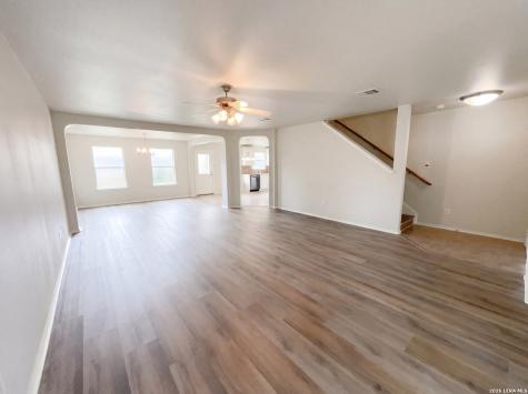 907 Magnolia Crest San Antonio TX 78251
